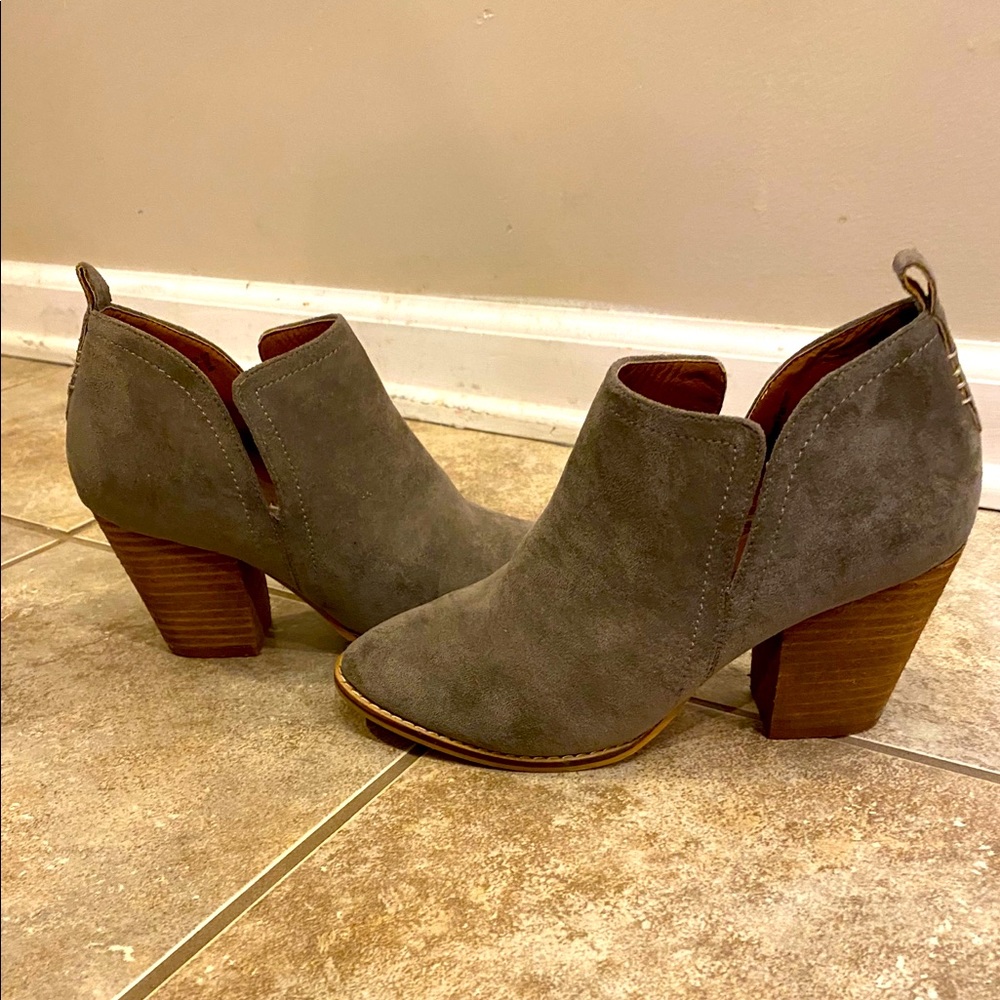 Side Slit Ankle Boots